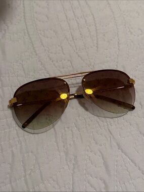 Louis Vuitton Monogram Aviator Sunglasses Gold Frame Brown Gradient Lenses